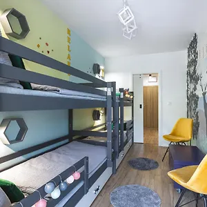 https://soneczny-apartament-z-widokiem-na-gry.szklarskaporebahotels.net