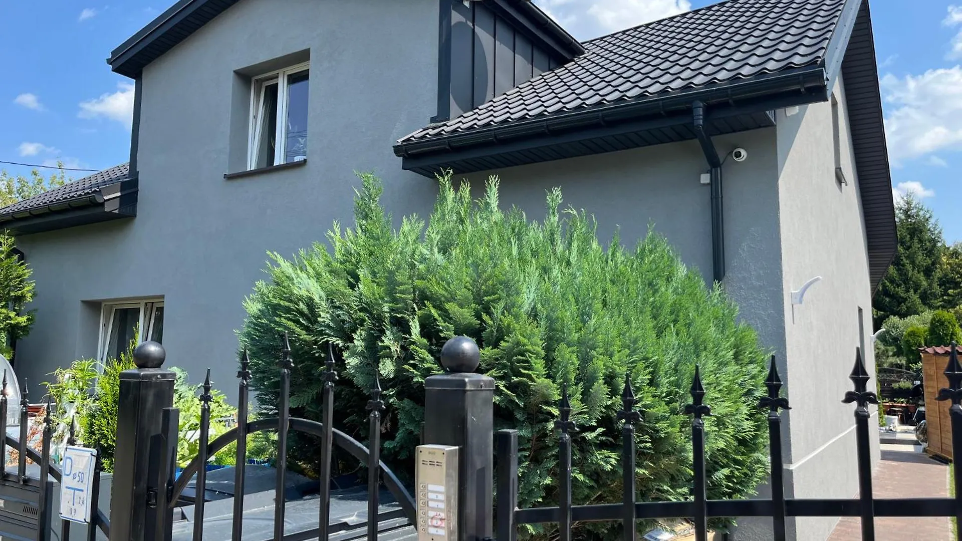 Studio In Wola- Near Progresja-Direct Bus To Old Town Warsaw Poland